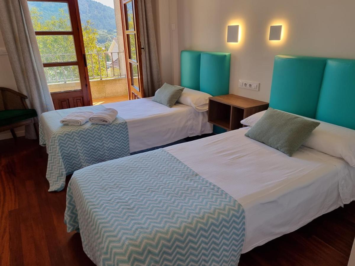 Apartamentos Ria De Aldán Esterno foto