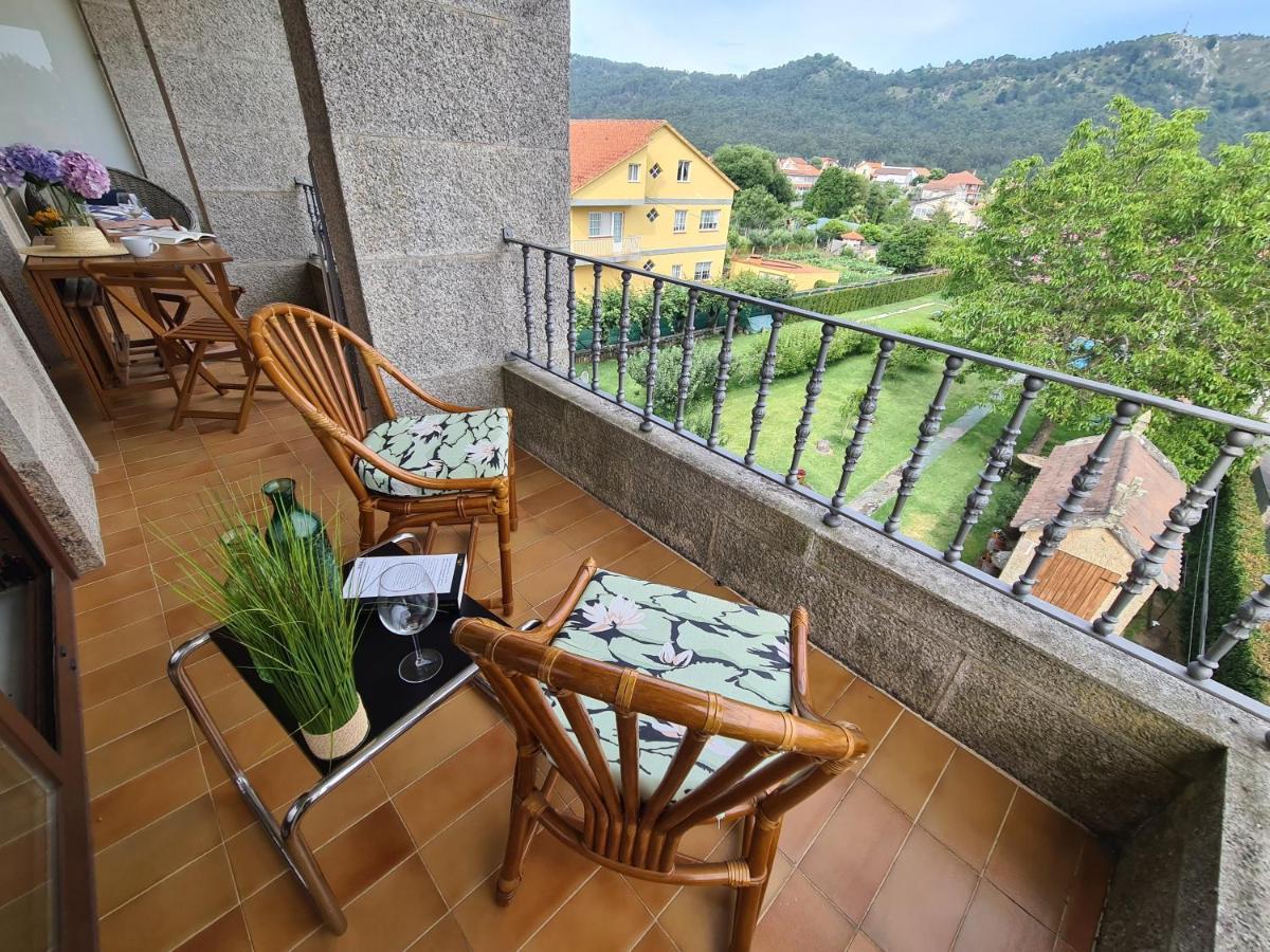 Apartamentos Ria De Aldán Esterno foto
