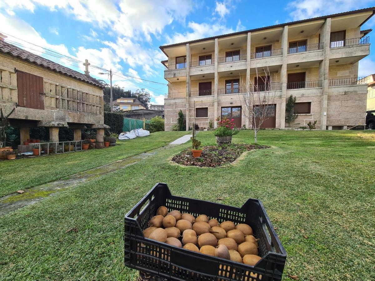 Apartamentos Ria De Aldán Esterno foto