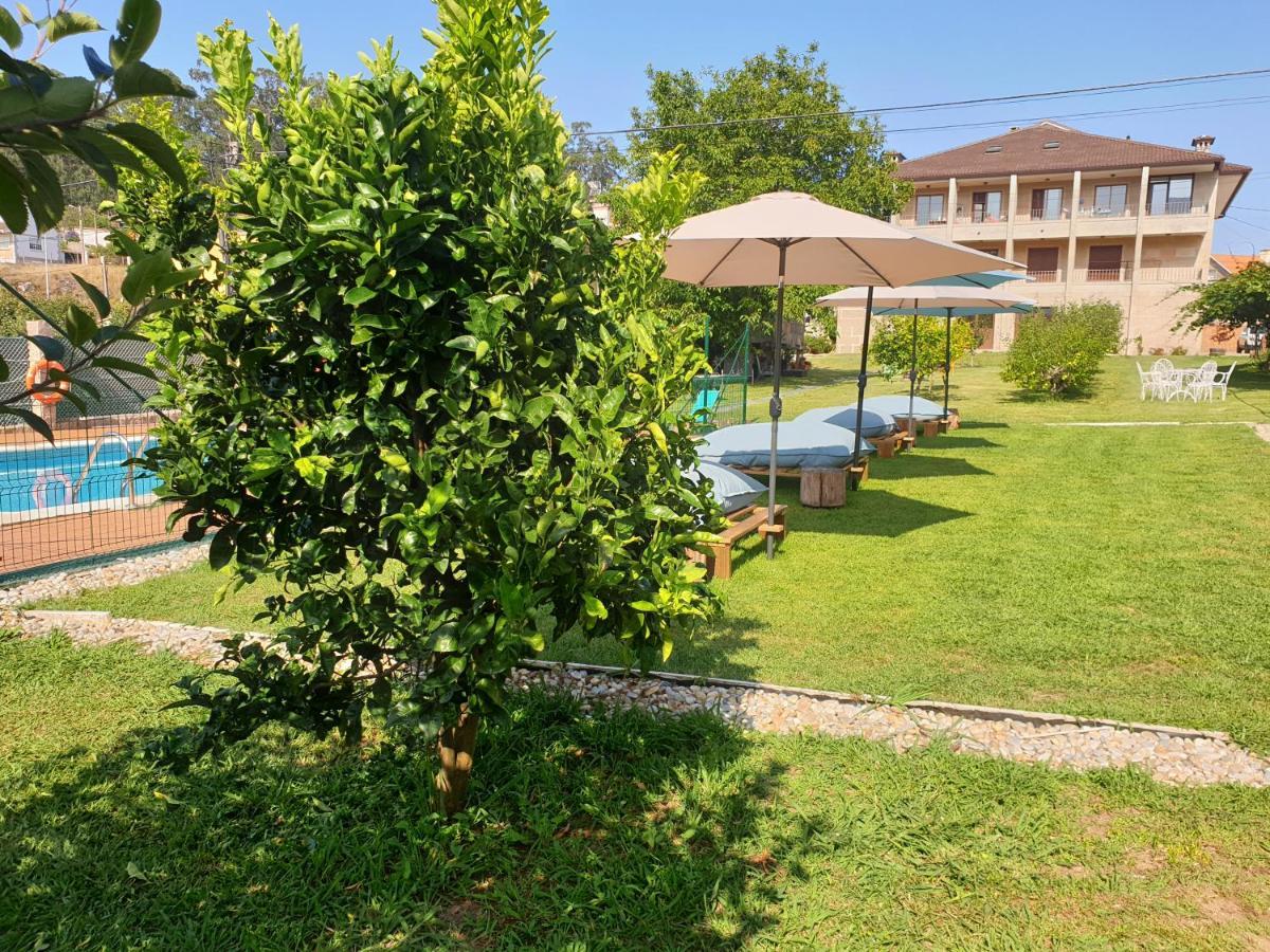 Apartamentos Ria De Aldán Esterno foto