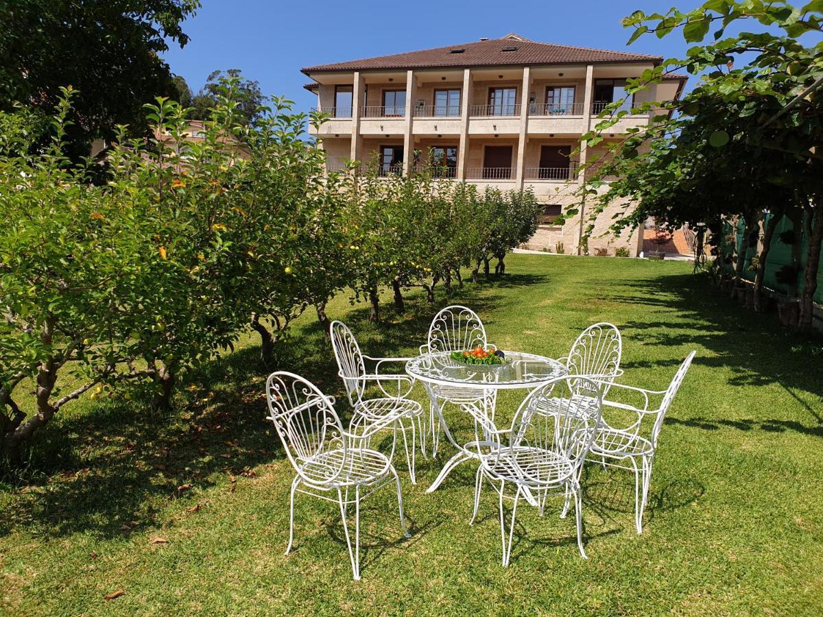 Apartamentos Ria De Aldán Esterno foto