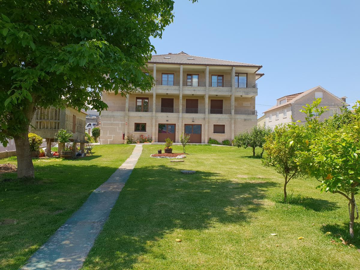 Apartamentos Ria De Aldán Esterno foto