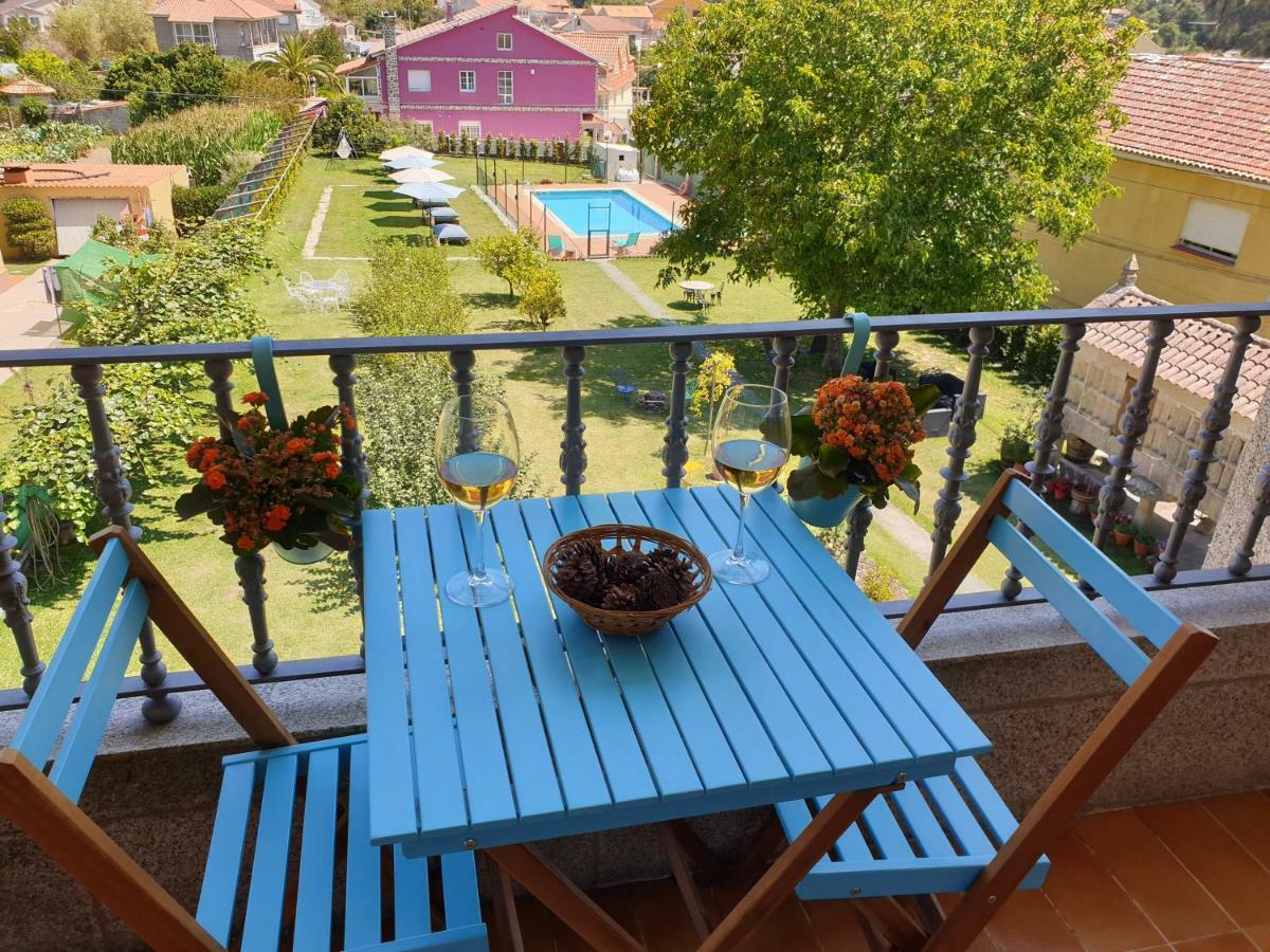 Apartamentos Ria De Aldán Esterno foto