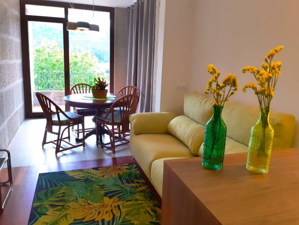 Apartamentos Ria De Aldán Esterno foto